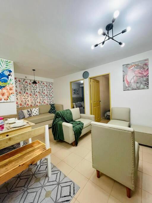 Spacious 2 Bedroom 42Sqm Condo Unit อีโลอีโลซิตี้ ภายนอก รูปภาพ